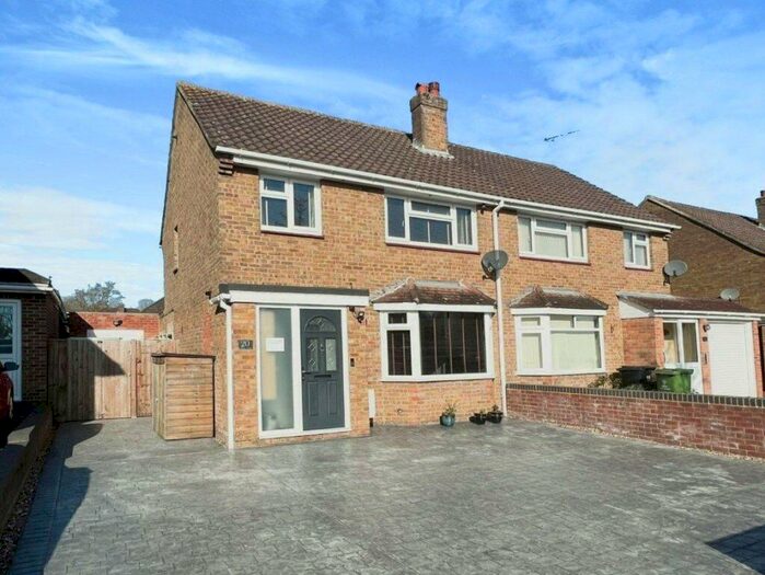 Houses for sale in Thornbridge Avenue, SN3, Swindon