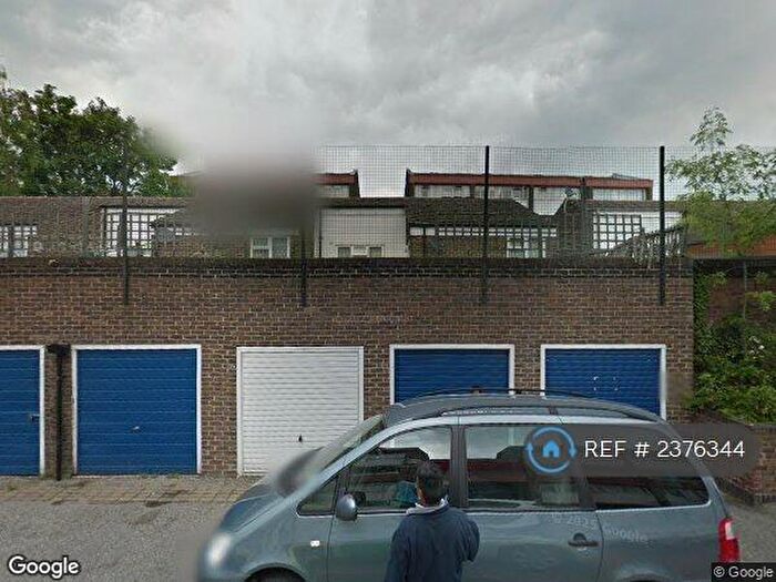 3 Bedroom Maisonette To Rent In Seabrooke Rise, Grays, RM17