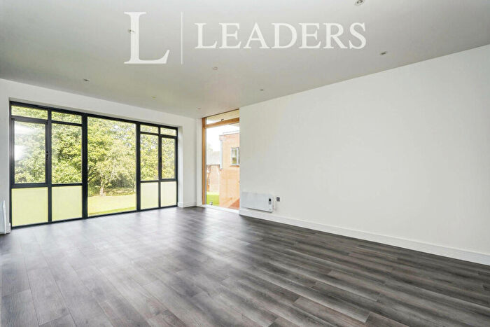 2 Bedroom Apartment To Rent In Carlton House, Woodlands, SO40