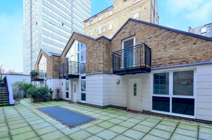 1 Bedroom House To Rent In Lever Street, Old Street, London, EC1V