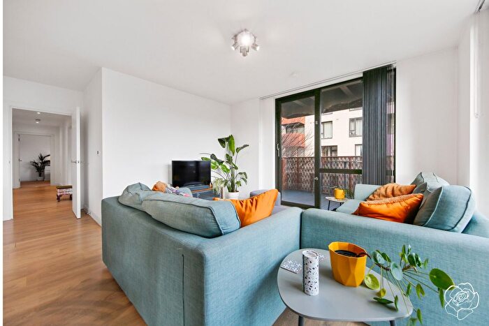 3 Bedroom Flat For Sale In Carriage House, Leyton Road, Stratford, E15