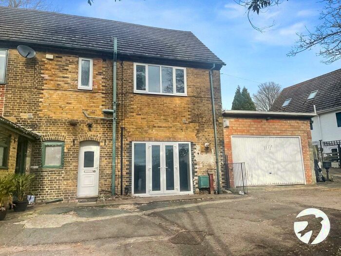 3 Bedroom Semi-Detached House To Rent In Chalgrove Mews, Vicarage Road, Halling, Rochester, ME2