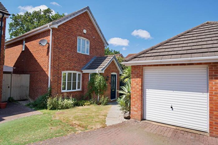 3 Bedroom Detached House For Sale In Sheldrake Close, Binley, Coventry, CV3
