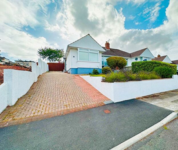 2 Bedroom Semi-detached Bungalow For Sale In Highland Road, Chelston, Torquay, TQ2