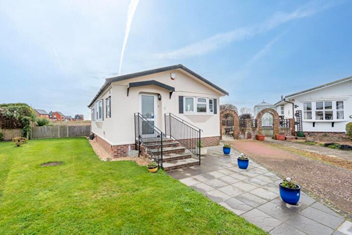 2 Bedroom Park Home For Sale In Conifer Way, Nyetimber, Bognor Regis, PO21