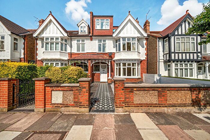 8 Bedroom Semi-Detached House To Rent In Madrid Road, London, SW13