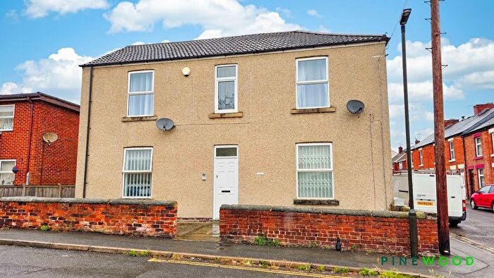 1 Bedroom Flat To Rent In South Street North, New Whittington, S43