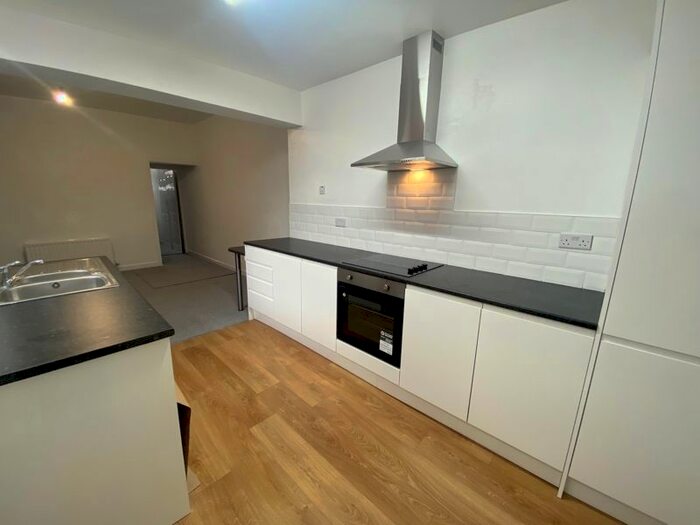 3 Bedroom Terraced House To Rent In Longford Street, Manchester, M18