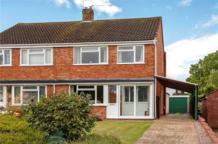 3 Bedroom Semi-Detached House To Rent In Hillside Road, Winchester, SO22