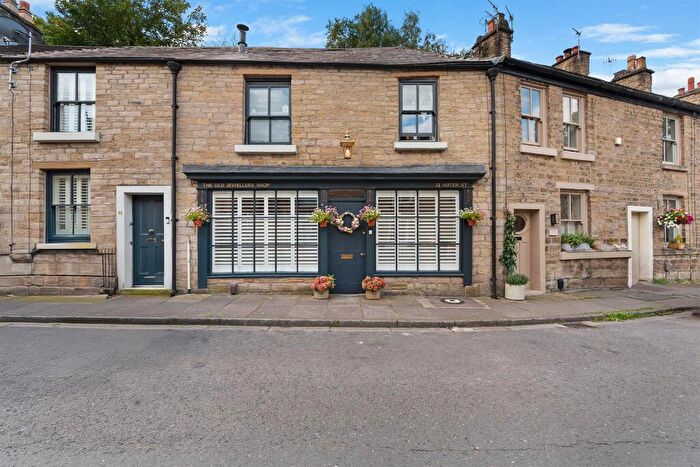 2 Bedroom Cottage For Sale In Water Street, Bollington, SK10