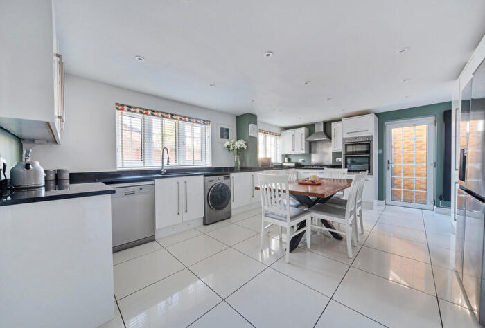 5 Bedroom Detached House For Sale In Tanner Close, Barrs Court, Bristol, BS30