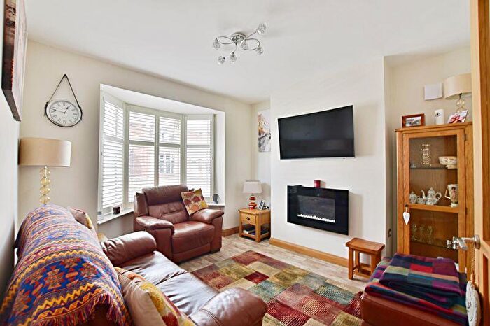 3 Bedroom Semi-Detached House For Sale In Severn Street, Lincoln, LN1