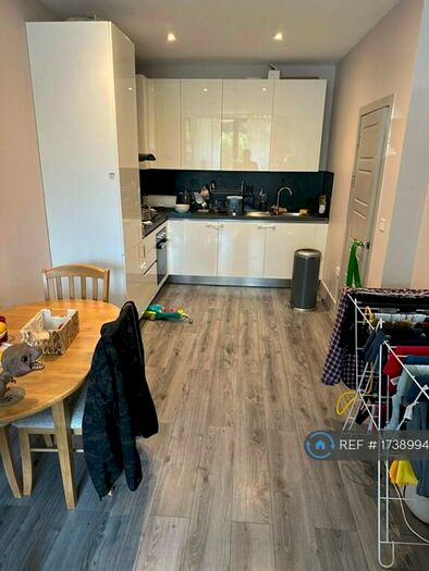 1 Bedroom Flat To Rent In Cube House, Stoke Mandeville, Aylesbury, HP22