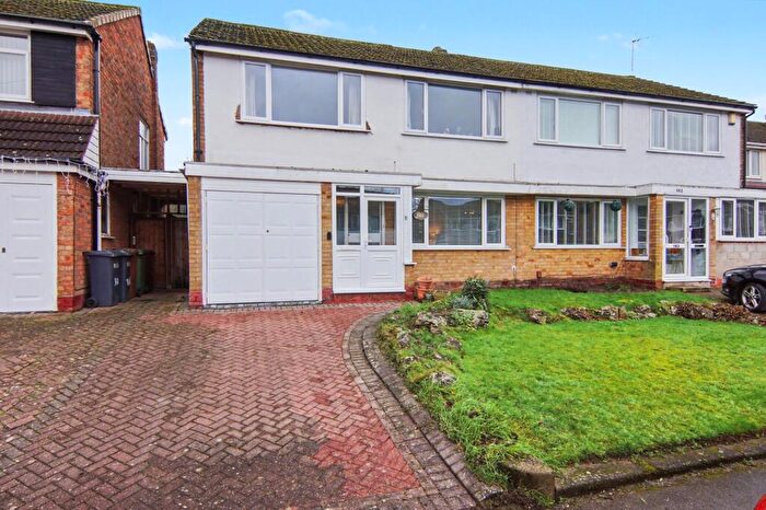 3 Bedroom Semi-Detached House For Sale In Pear Tree Crescent, Shirley, B90