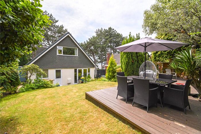 3 Bedroom Detached House For Sale In Pipers Lane, Heswall, Wirral, CH60