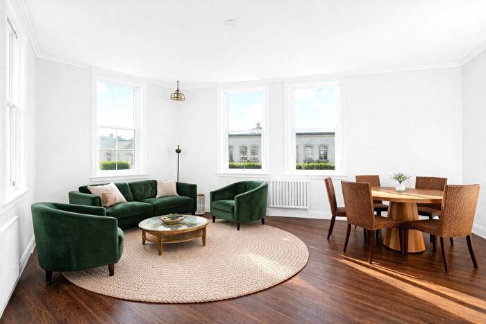 3 Bedroom Apartment For Sale In Highgate Road, Kentish Town, NW5