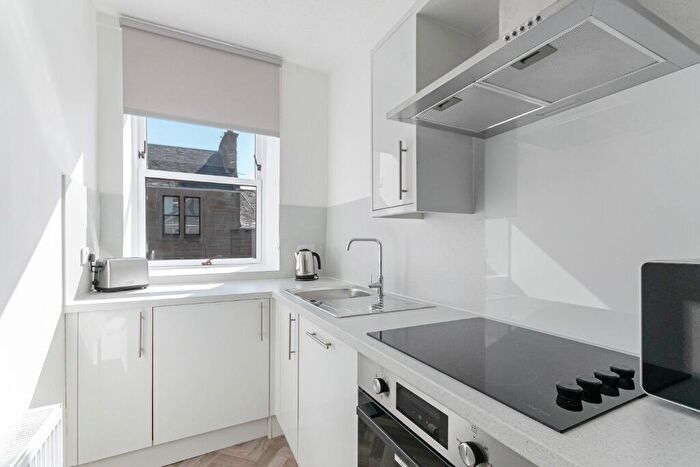 1 Bedroom Flat To Rent In Albert Street, Dundee, DD4