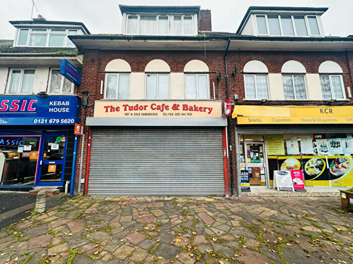 Terraced House To Rent In Haunch Lane, Birmingham, West Midlands, B13