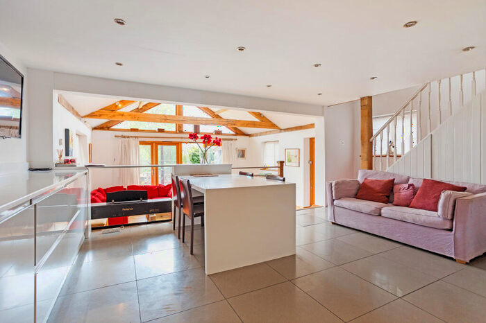 4 Bedroom Detached House For Sale In Prestwick Lane, Chiddingfold, GU8