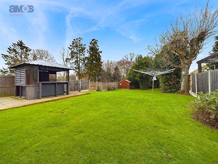 5 Bedroom Detached House For Sale In Main Road, Hockley, SS5