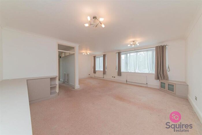 2 Bedroom Flat For Sale In Tenterden Grove, Edinburgh House, NW4