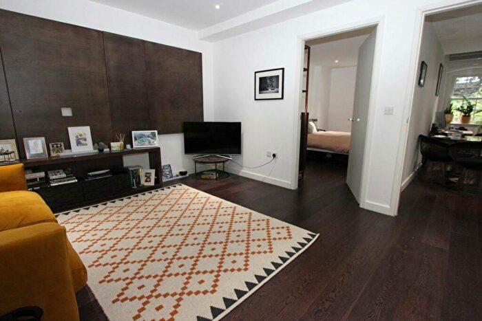 1 Bedroom Flat To Rent In The Highway, Wapping, E1W