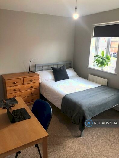 5 Bedroom Semi-Detached House To Rent In Horn Pie Road, Norwich, NR5