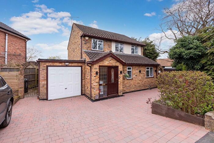 3 Bedroom Detached House For Sale In Elderfield Road, Stoke Poges, SL2