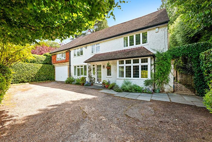 6 Bedroom Detached House For Sale In Weald Way, Caterham, CR3