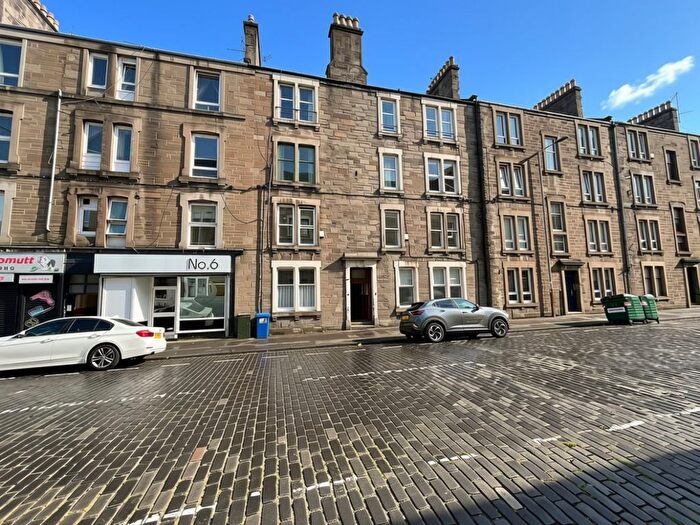 2 Bedroom Flat To Rent In Balmore Street, Dundee, DD4