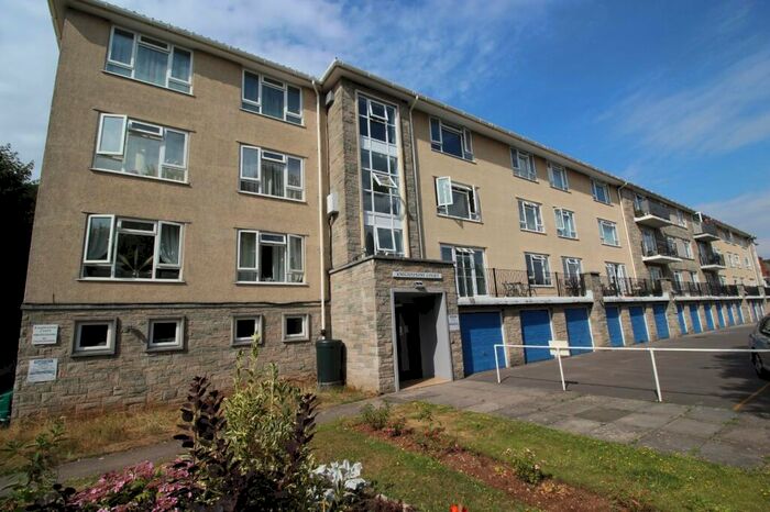 2 Bedroom Apartment To Rent In Knightstone Court Shrubbery Avenue, Weston-Super-Mare, Avon, BS23