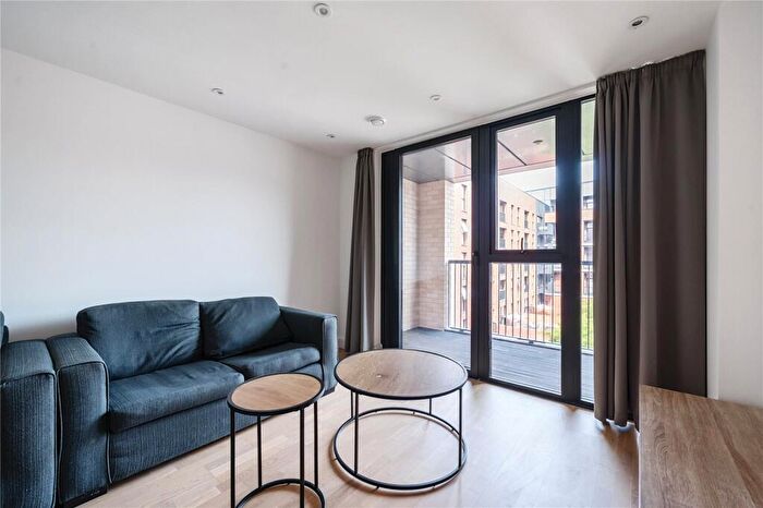 2 Bedroom Apartment To Rent In Burgess Springs, Chelmsford, CM1