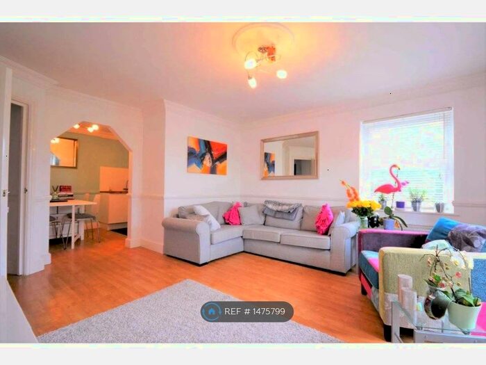 1 Bedroom Flat To Rent In Langthornes, Billericay, CM12