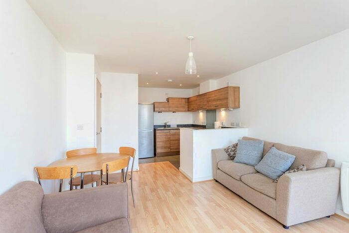 1 Bedroom Flat To Rent In Queen Street, Portsmouth, PO1