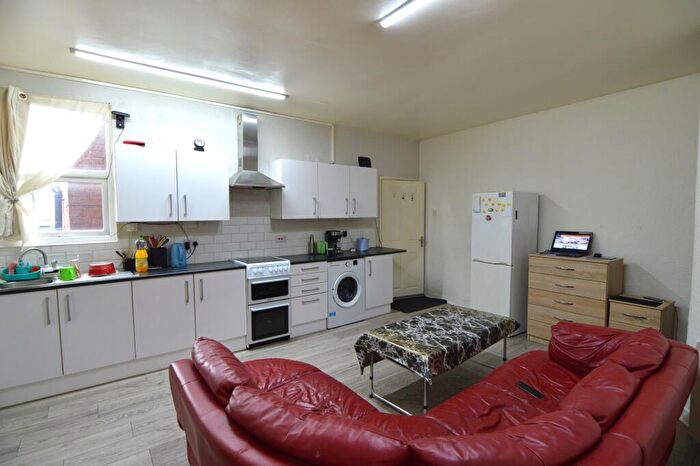2 Bedroom Flat To Rent In Abbey Street, Nuneaton, CV11
