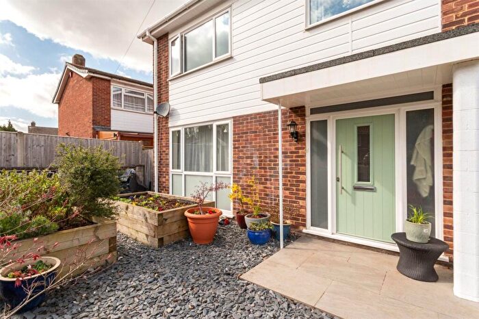 4 Bedroom Detached House For Sale In Carden Avenue, Brighton, BN1