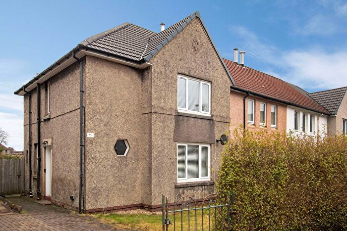 3 Bedroom End Of Terrace House For Sale In Carnock Crescent, Glasgow, G78