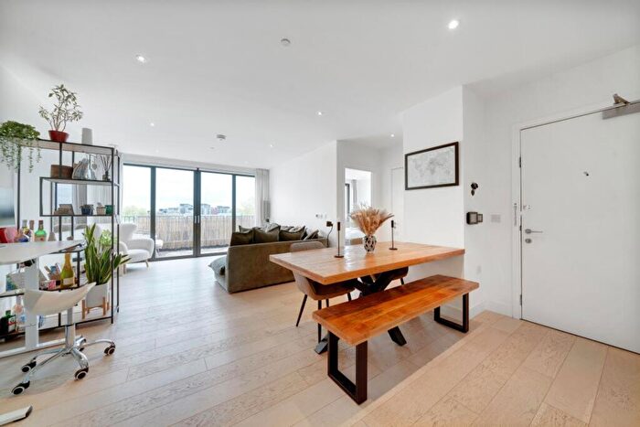 1 Bedroom Flat For Sale In Cobalt Place, London, SW11