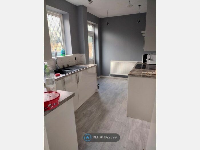 3 Bedroom Terraced House To Rent In Derwent Close, Manchester, M45