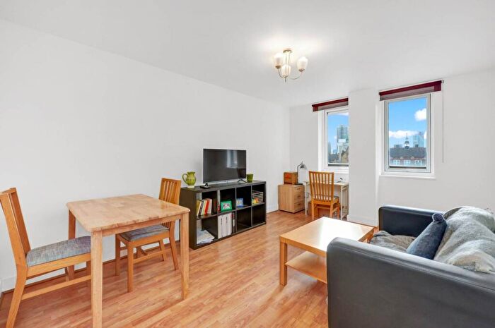 2 Bedroom Flat To Rent In Commerical Road, Aldgate, London, E1
