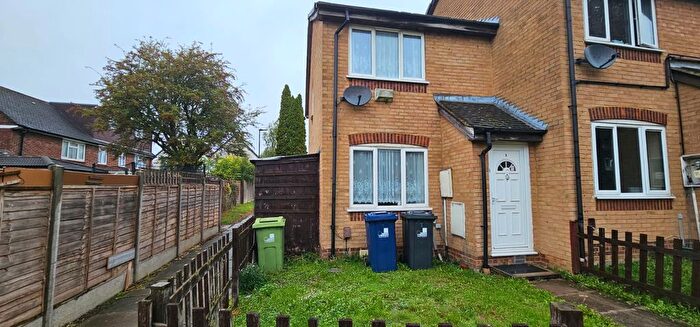 2 Bedroom End Of Terrace House For Sale In Hornbeam Close, Northolt, UB5