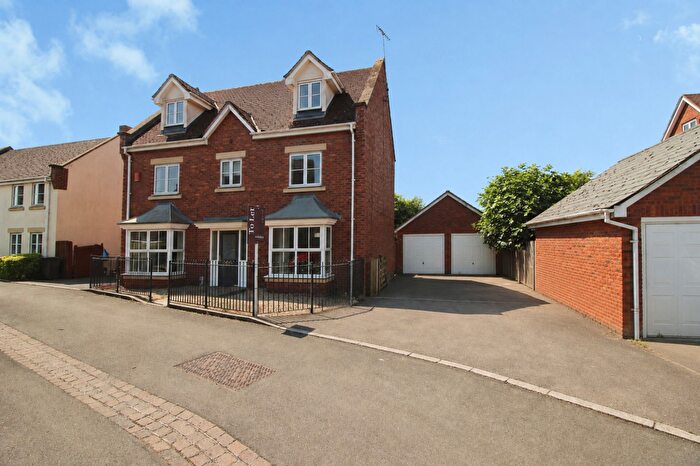 5 Bedroom Detached House To Rent In Croome Close, Swindon, SN25