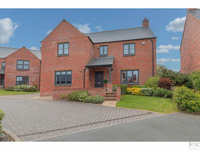 4 Bedroom Detached House For Sale In Paddock Way, Great Glen, LE8