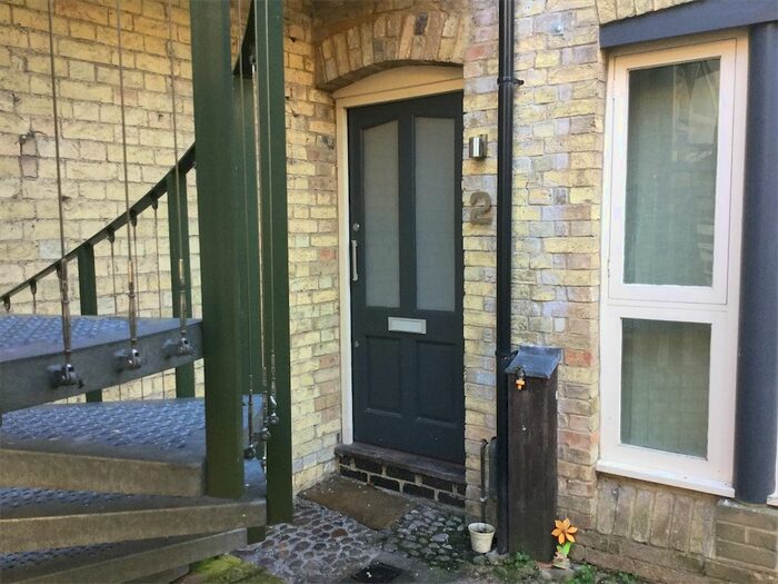 1 Bedroom Flat To Rent In Abbotts Yard, Upper King Street, Royston, SG8