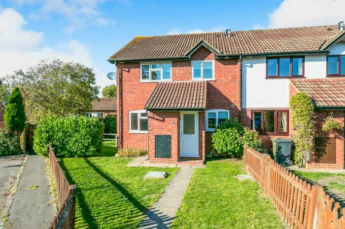 2 Bedroom End Of Terrace House To Rent In Merrow Park, Guildford, GU4