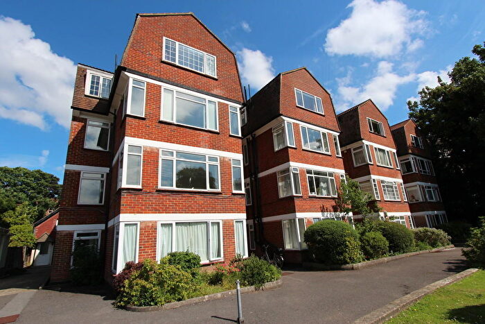 2 Bedroom Flat To Rent In Grosvenor Court, Vale Road, Bournemouth, BH1