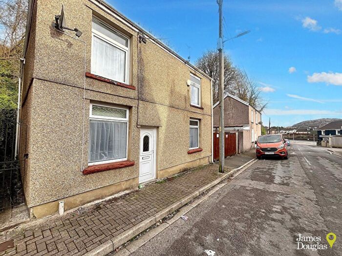 3 Bedroom Detached House For Sale In Jenkins Street, Hopkinstown, Pontypridd, CF37