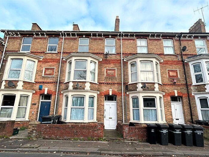 Studio To Rent In Belvedere Road, Taunton, TA1