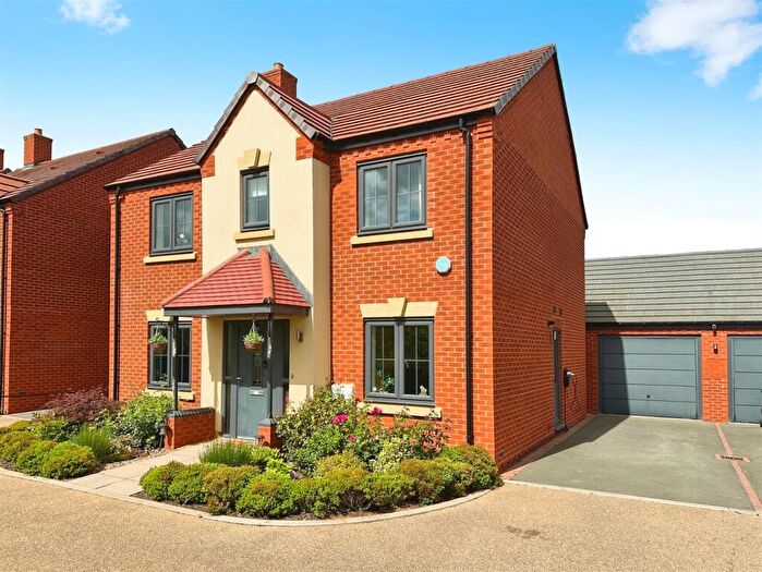 4 Bedroom Detached House For Sale In Duke Of York Avenue, Bishops Tachbrook, Leamington Spa, CV33