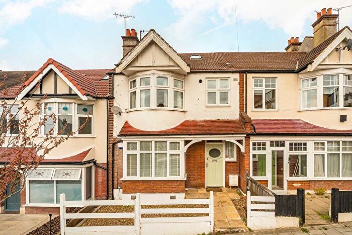 2 Bedroom Flat For Sale In Hill House Road, Streatham, SW16